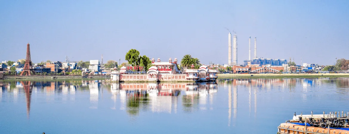 Kota Barrage and Kishore Sagar Lake with Jagmandir Palace reflecting in the water in Kota, Rajasthan.